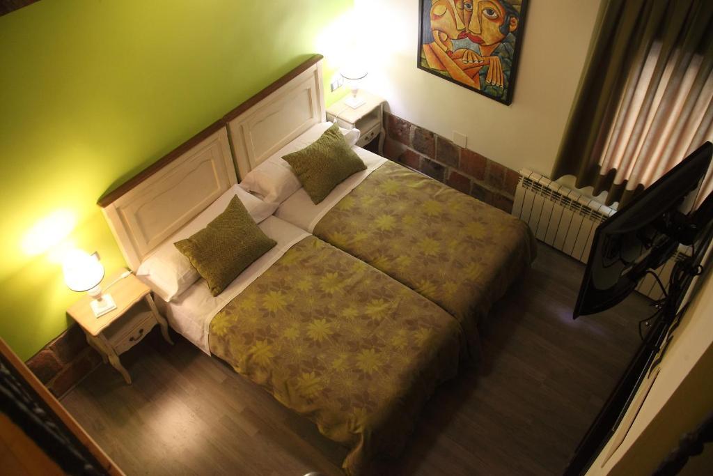 Douris Temple Hotel Soria Room photo